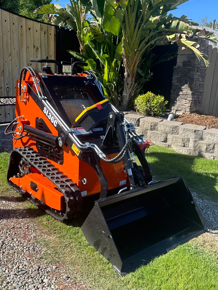 SDLOOL SL36C Mini Skid Steer